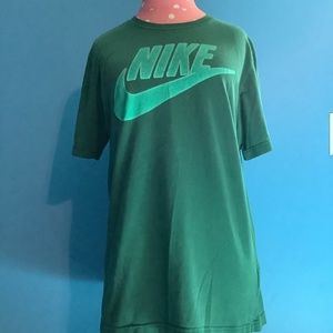 Nike Sportswear T-Shirt Green Size M